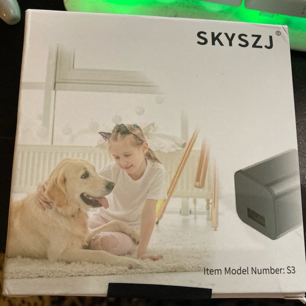 Hidden charging plug “camera”*read description *
